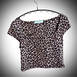 Leopard print crop shirt